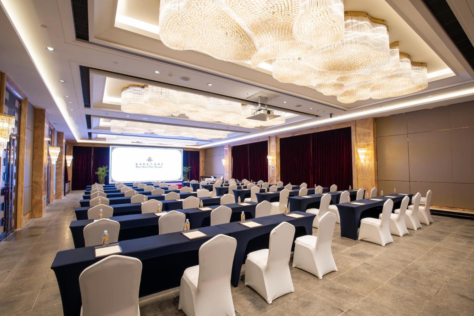 Hotel Royal Garden Shanghai-free Shuttle To And From & Pvg & Close Metro Line2 Easy To Sha New Expo Shanghai