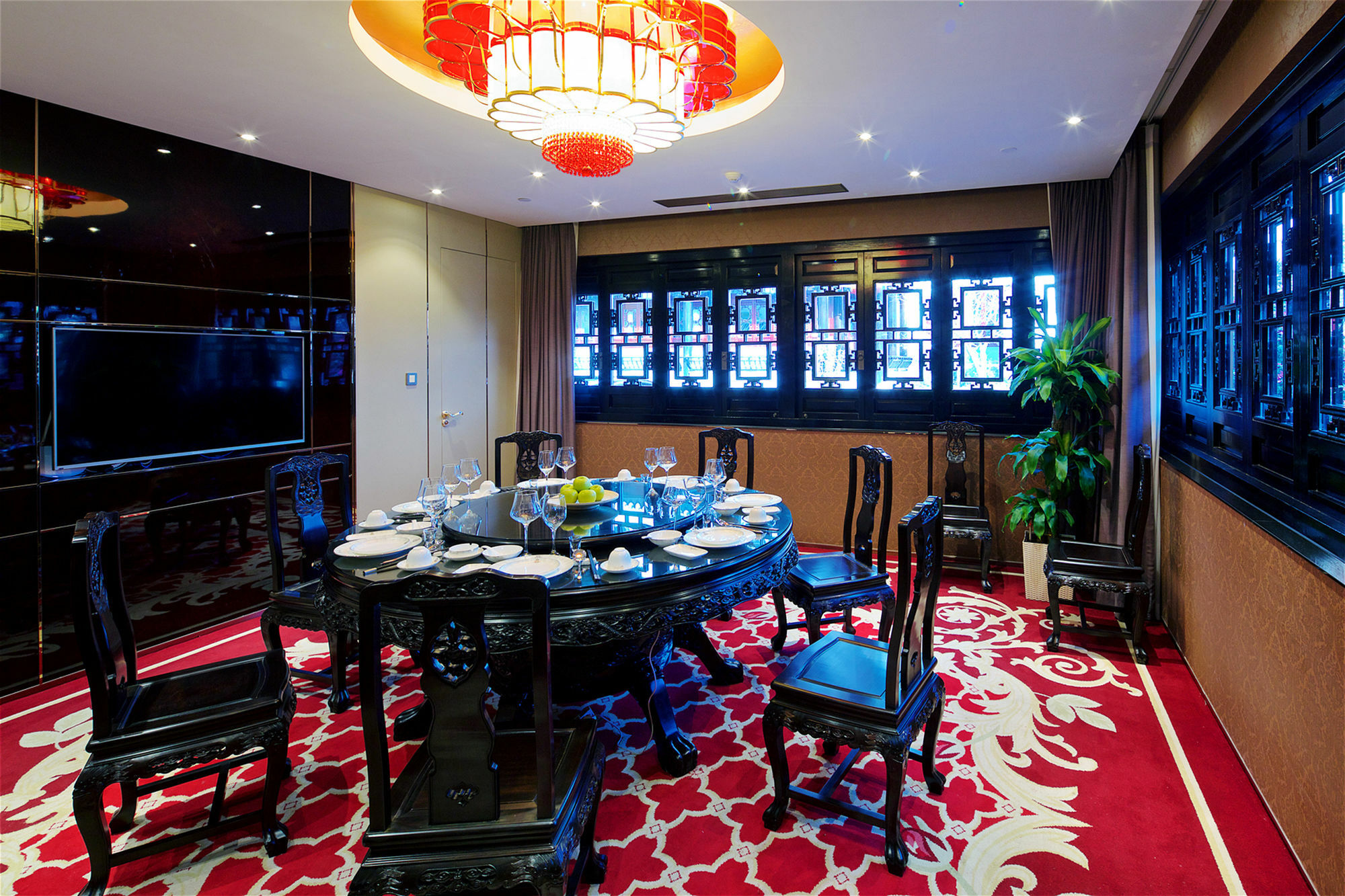 Royal Garden Shanghai-free Shuttle To And From & Pvg & Close Metro Line2 Easy To Sha New Expo 5*